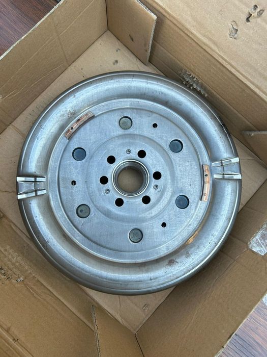 Volanta cu masa dubla Volkswagen Tiguan CBAB, 415045710 Luk