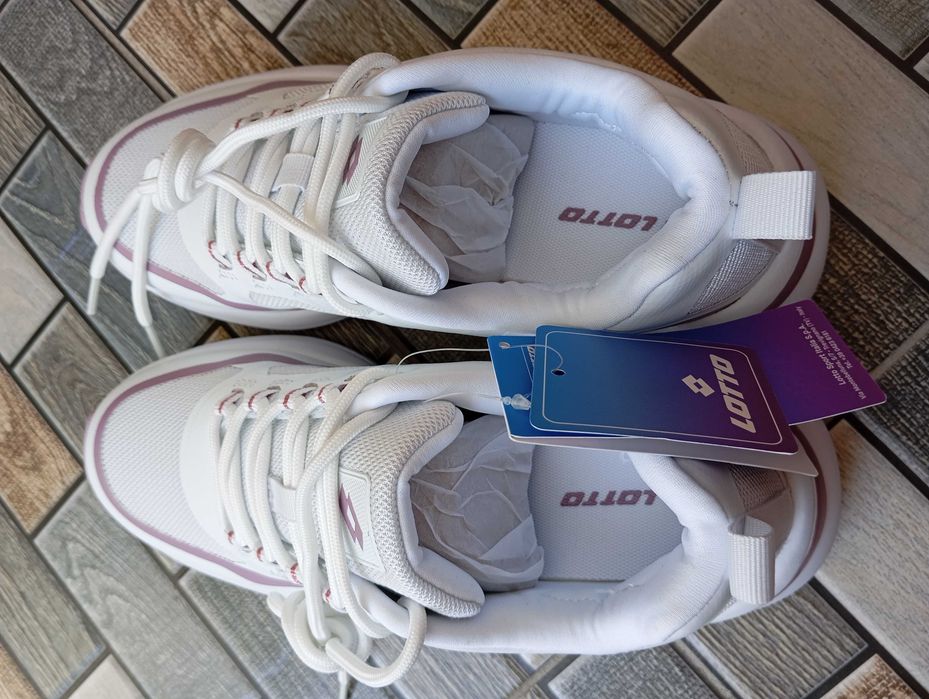 Чисто нови маратонки Lotto