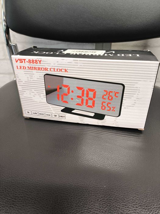 Нов LED огледален часовник VST-888Y