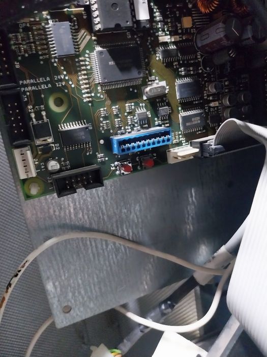 Продавам хладилна вендинг машина саеко за снаксове и напитки