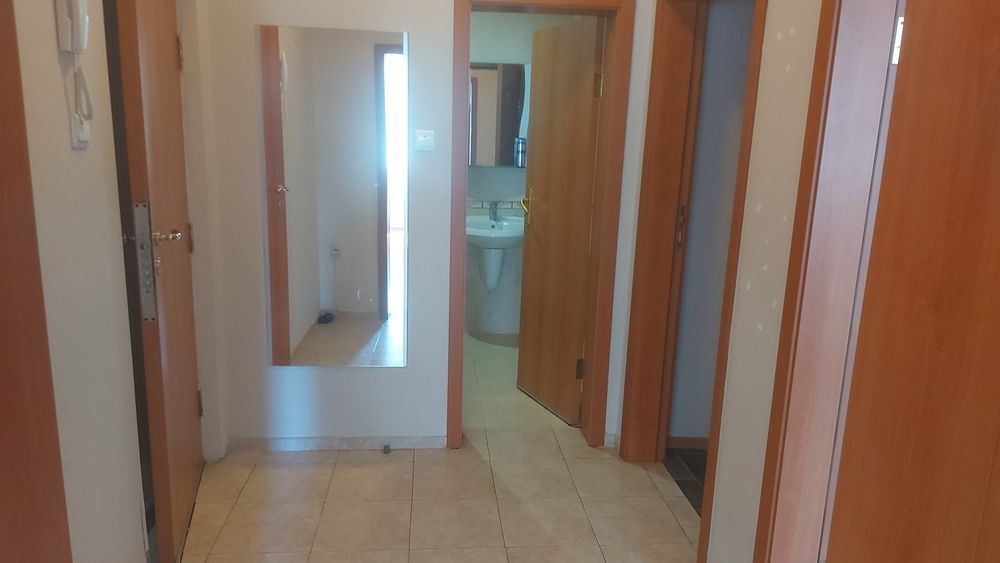 Дава се под наем Двустаен апартамент в Русе, Център - 82 кв.м за 612 € - Снимка #1