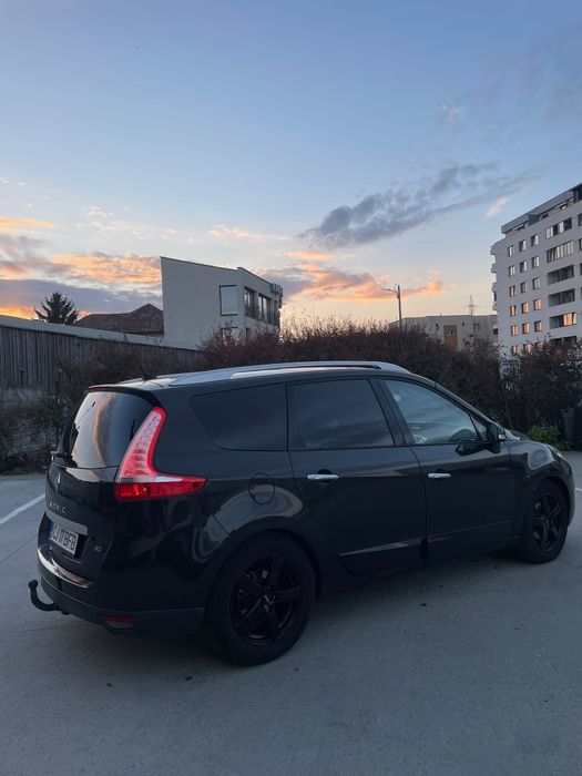 Vând Renault Grand Scenic 1.9, 130 CP, 6 viteze, 7 locuri ( nu Sharan, Galaxy, Turan)