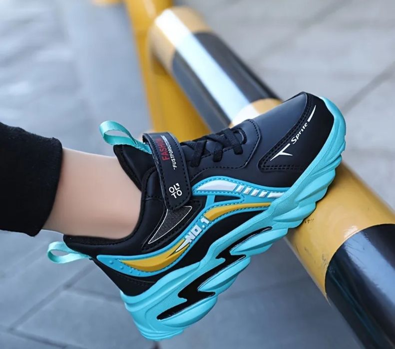 Утеплённые крассовки рр36(в отс)!