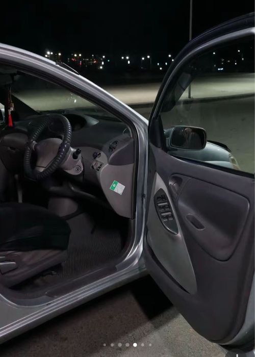 Продам машину Toyota platz