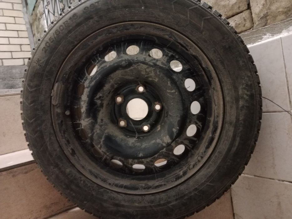 Шина зимняя на 16