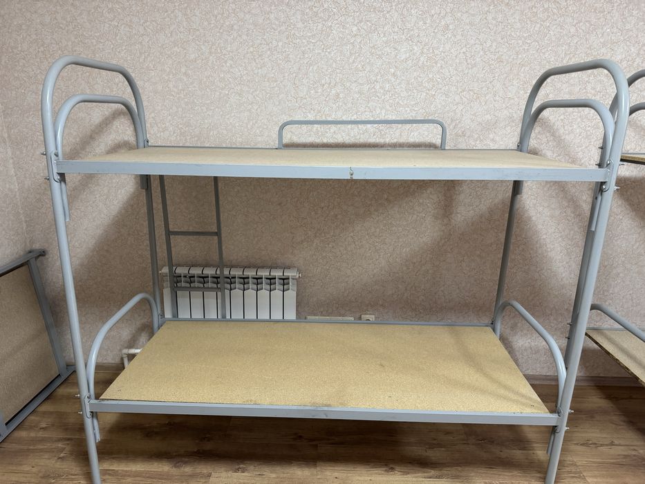 Кровать двухьярусный