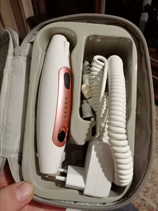 Бормашинка для маникюра