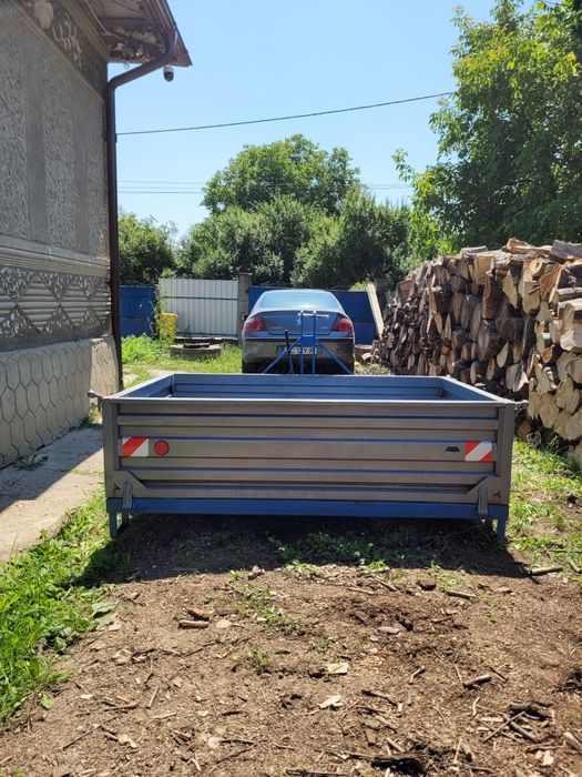 Vand/schimb  remorca agricola doua axe, lada basculabila  pentru tractor. Stare foarte bună!!!