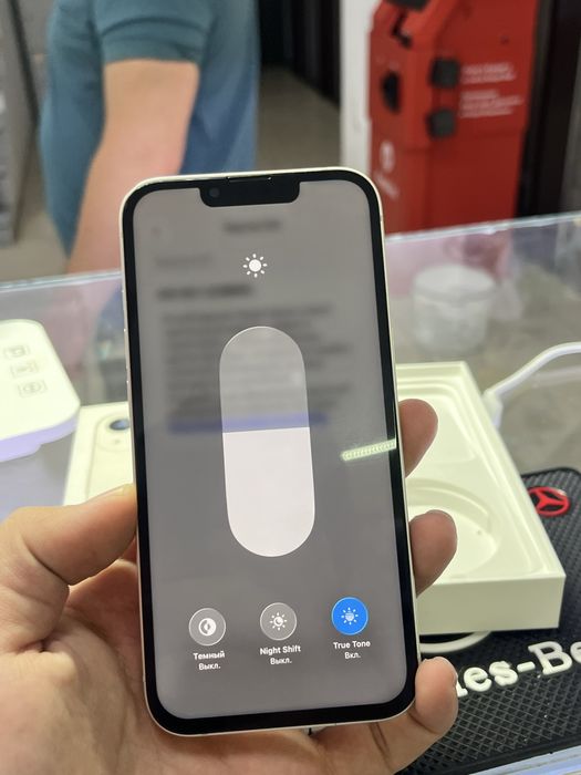 iPhone 13 в отличном состоянии