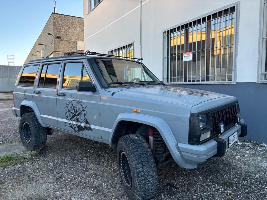 Jeep Cherokee XJ 2.5 VM