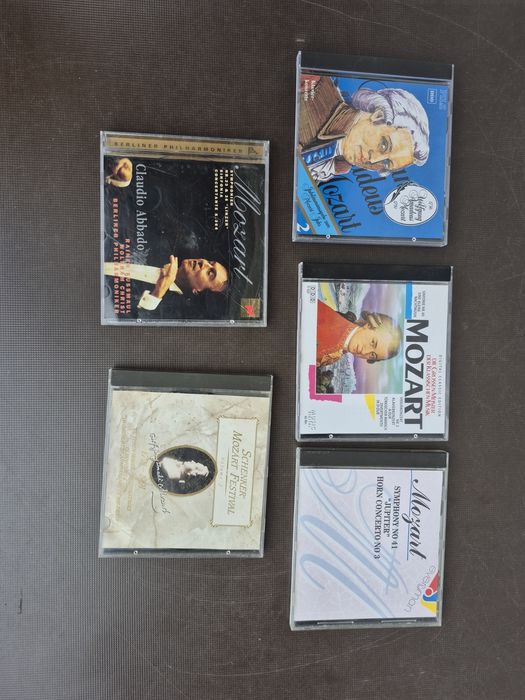 Vand 30 CD muzică clasică mixta de colectie