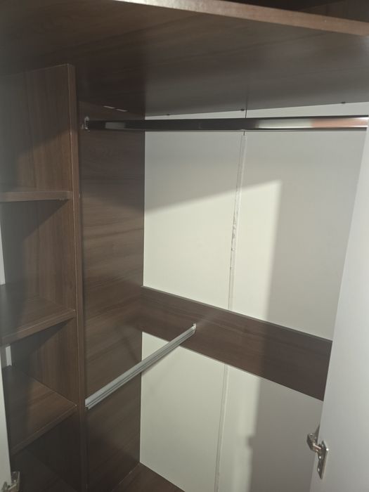 Шкаф для одежды в отличном состоянии