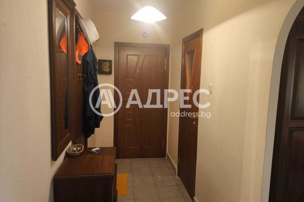 Продава се Двустаен апартамент в Разград, Център - 60 кв.м за 1581 €/кв.м - Снимка #6