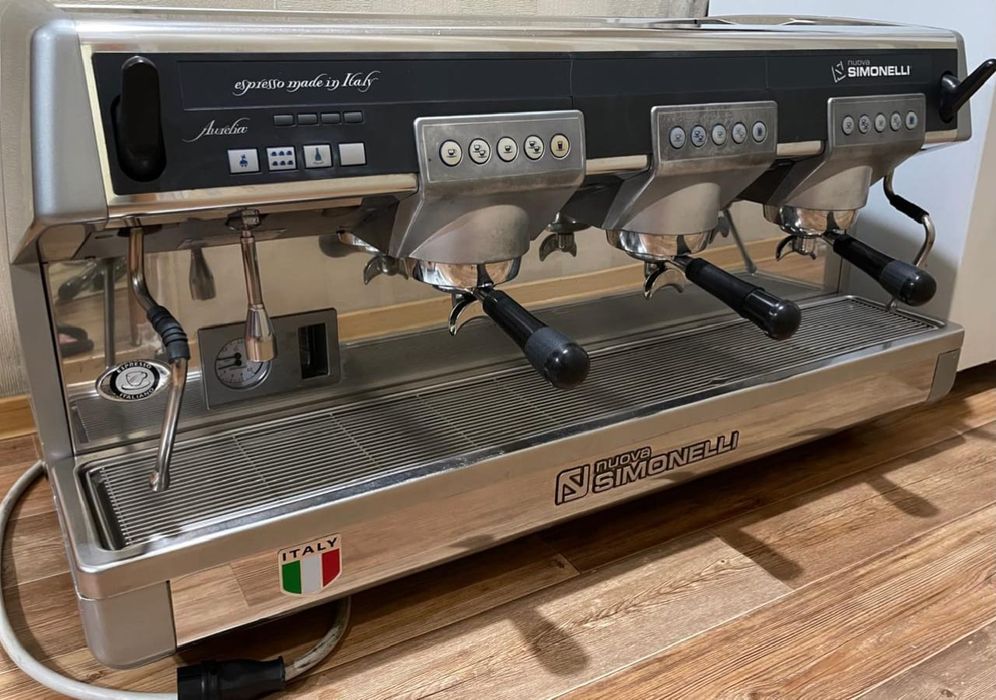 Кофемашина Nuova Simonelli Aurelia