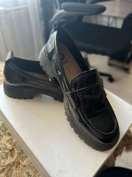 Лоферы лакированные, кожанные