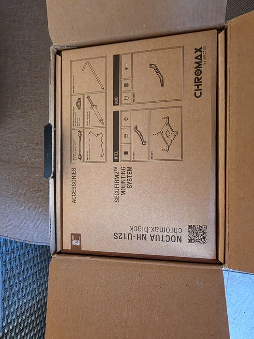 Vând cooler procesor Noctua NH-U12S