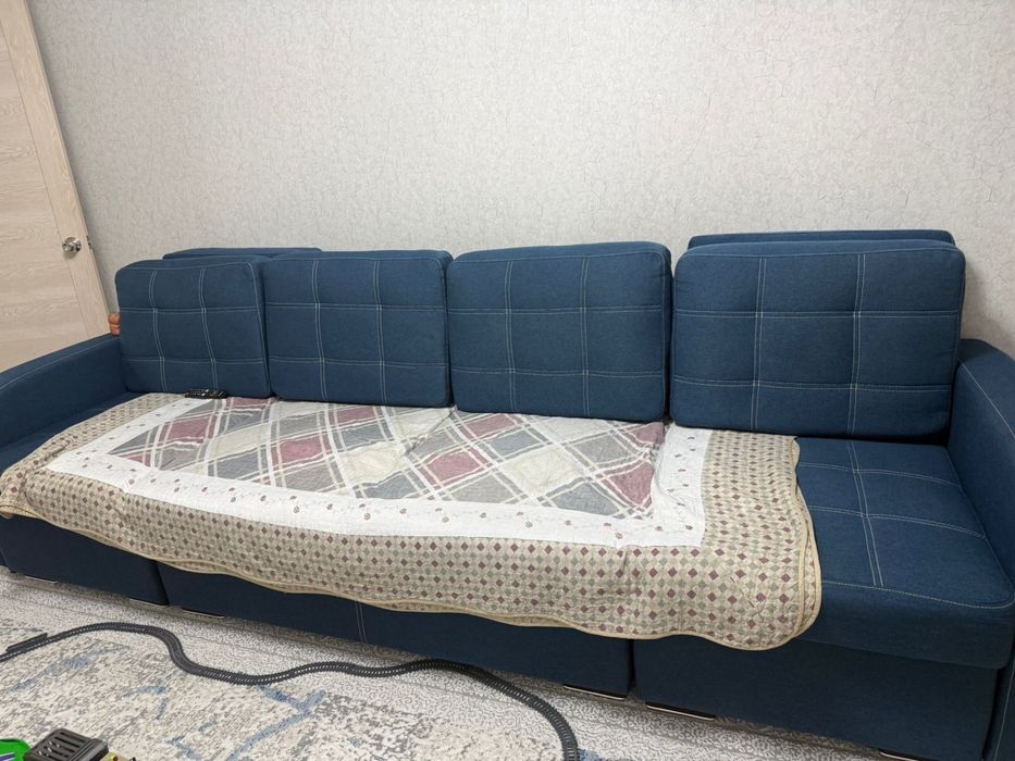 Продам диван 3 метра