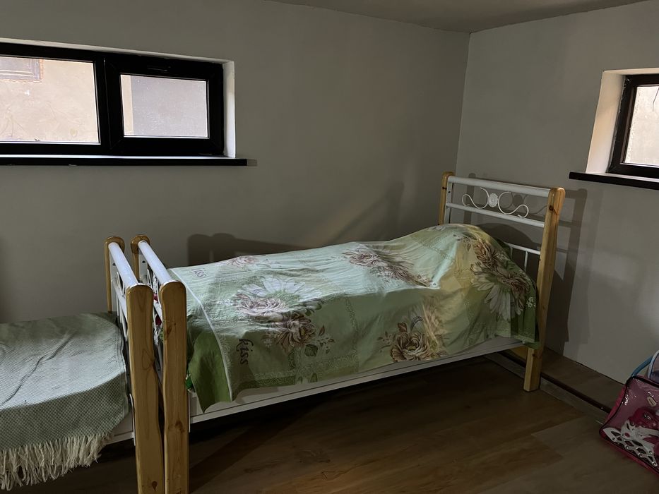 Кравать 2штуки с матрасом