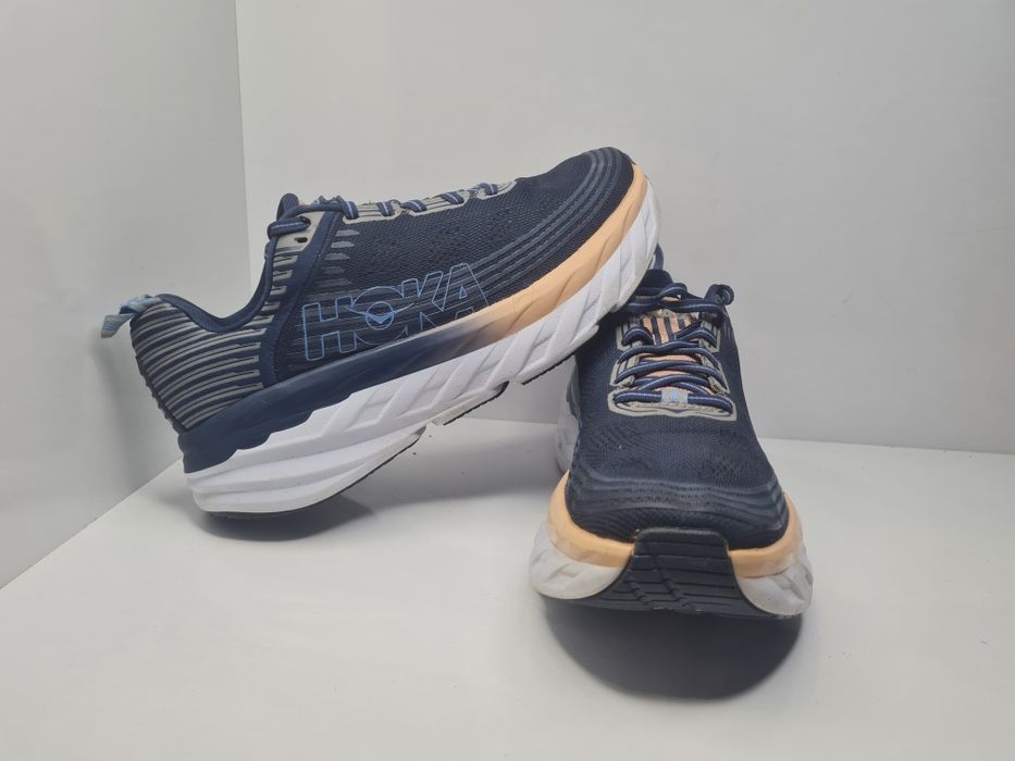 Маратонки Hoka Bondi 6

Носени,но в отлично състояние. 

Размер 40 сте