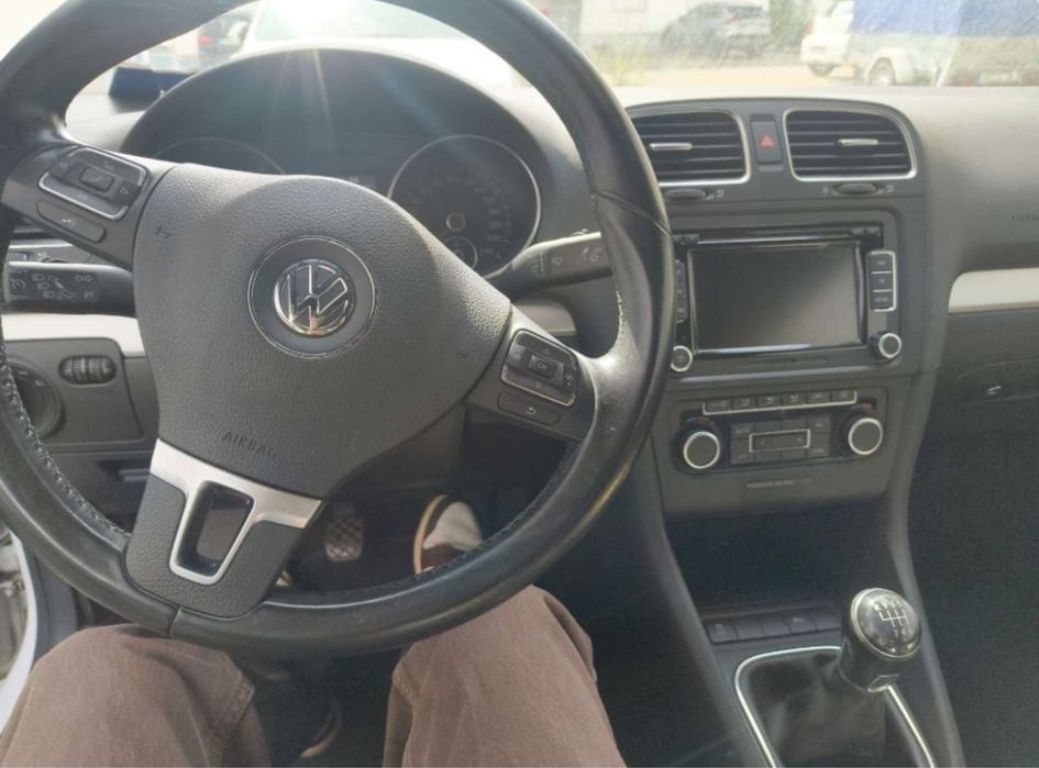 Vând Volkswagen Golf Cabrio