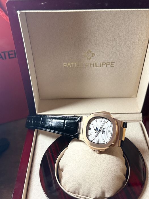 Patek Philippe Nautilus moonphase rosegold