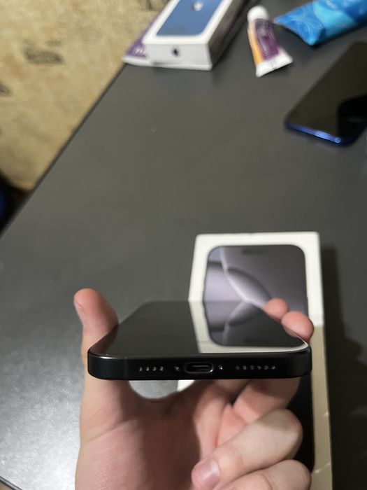 Iphone 16 pro max 256gb black