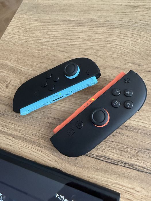 Nintendo Switch 2 Почти Новая