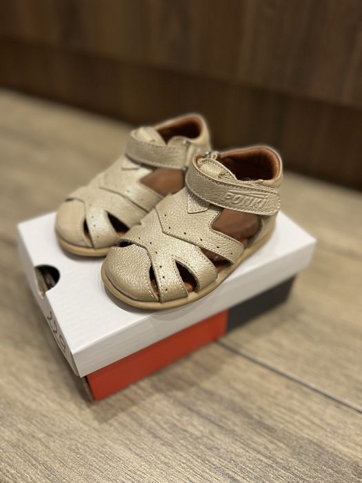 Детски буйки за бебе и сандалети