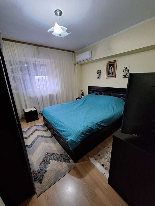 Apartament 3 camere 2 bai 82mp 1982 etaj 6 Scolilor