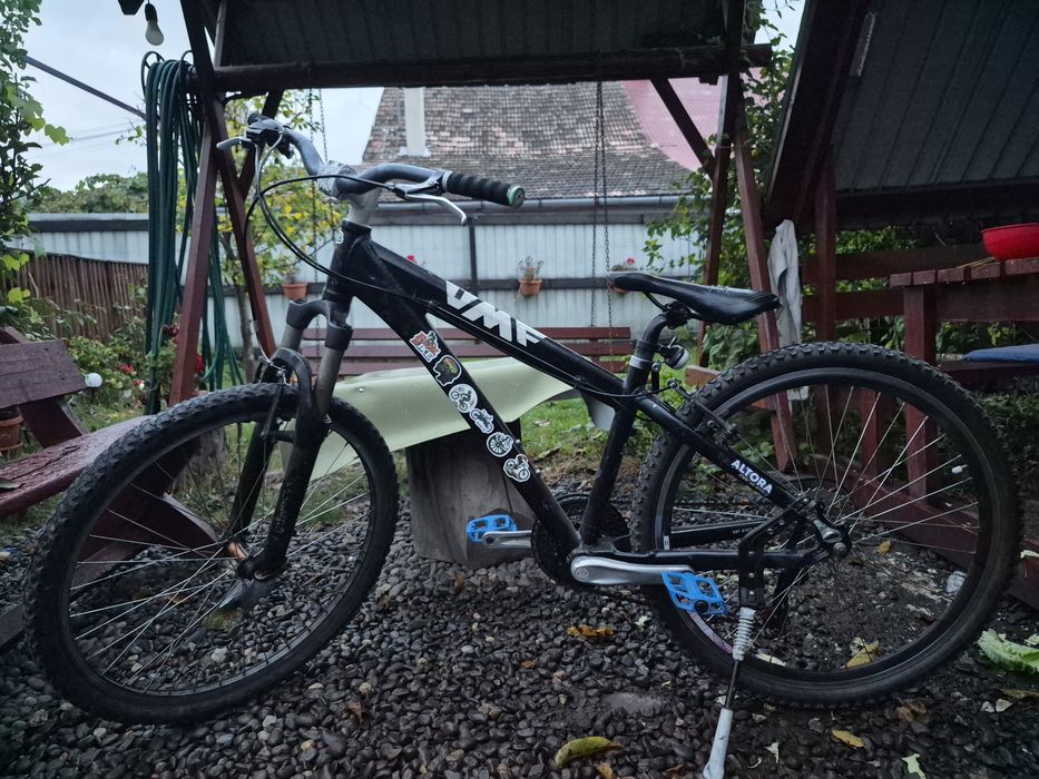 Vând biciclete,UMF Hardy 4 si BMX