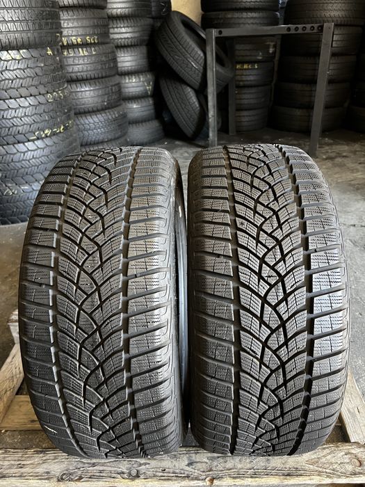 2 anvelope iarna ca NOI 225/45/17 , GoodYear , 8 mm !