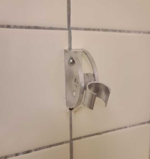 Держатель душевой лейки.