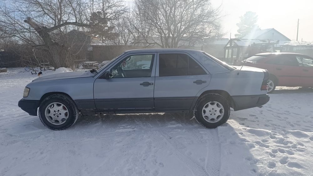 Мерседес 124 2,2