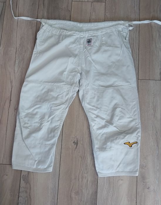 продаю кимоно мизуно