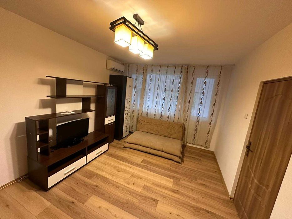 Apartament 2 camere  ,acces direct  metrou 1 Mai , Calea Grivitei ,direct proprietar