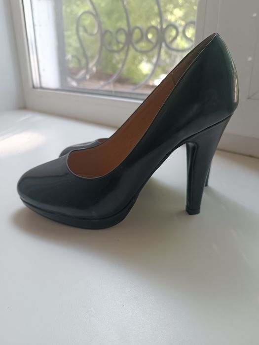 Туфли черные женские