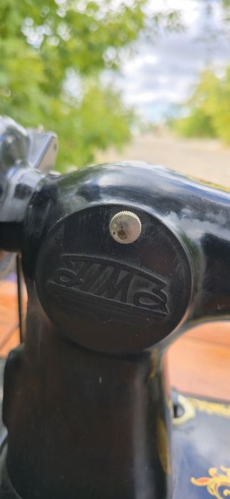 Рабочая швейная машинка