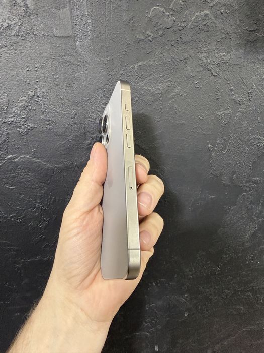 Продам iPhone 15 Pro 512GB