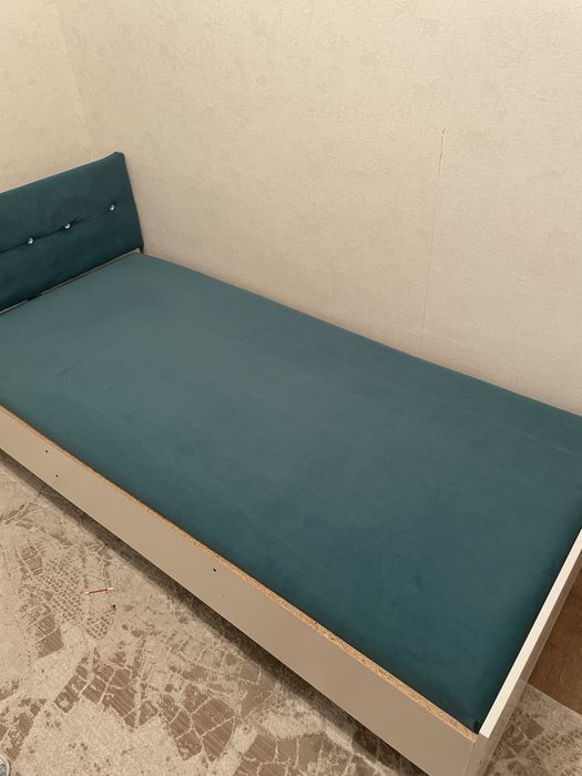 Продам кровать односпальная