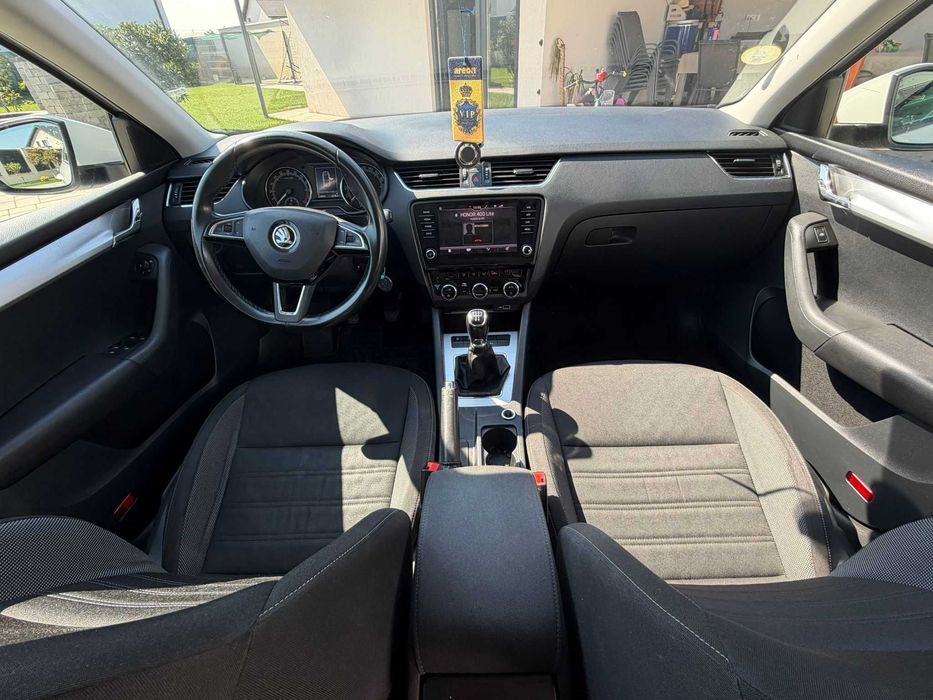 Vand skoda Octavia 2020 ,consum 5 % ,224 000 km IMPECABILA ,