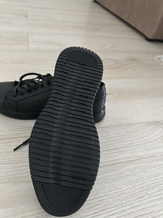 Продам ботинки размер 40