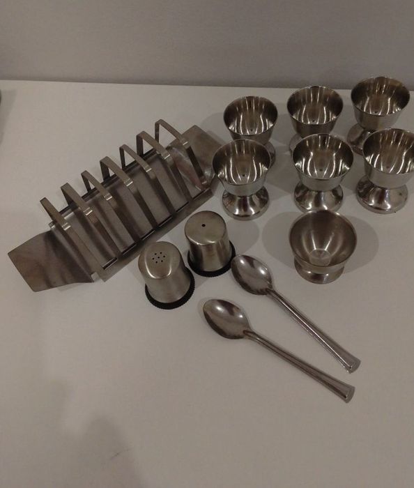 Обява 39 НОВО  и красиво комплектче за закуска и подарък електрическа