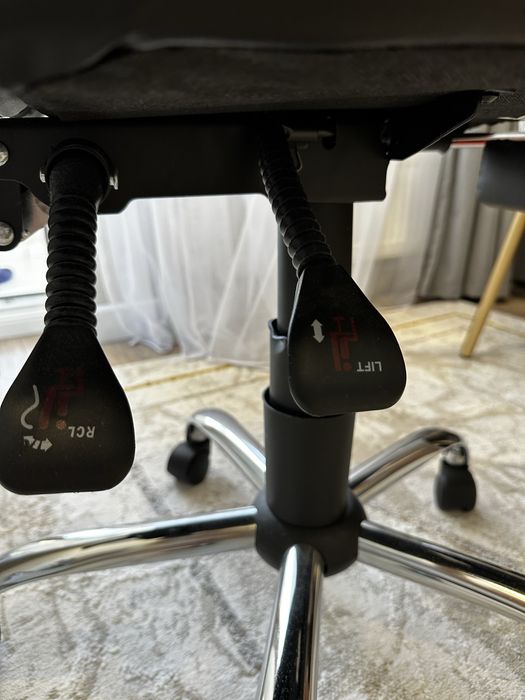 Продам компьютерное кресло