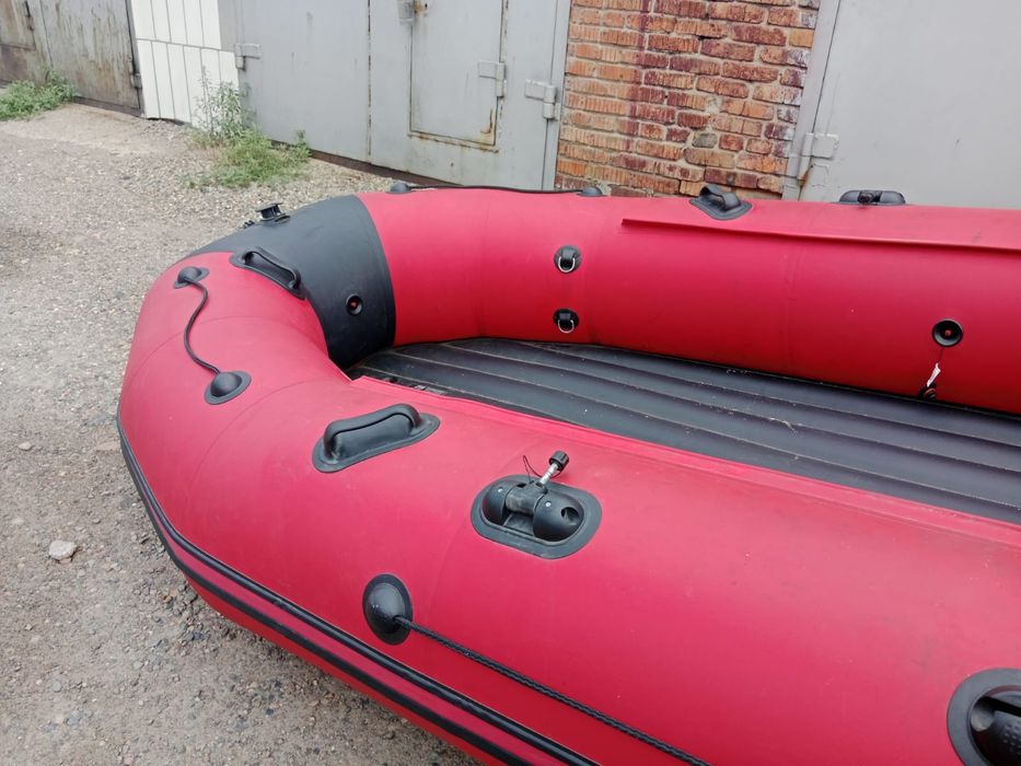 Лодка пвх Таймень 4000.