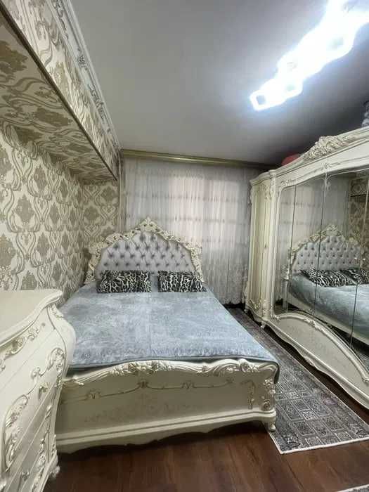 Продаётся  !!! Просторный  уютный 2хкомнатный квартира в Каракамиш2/4