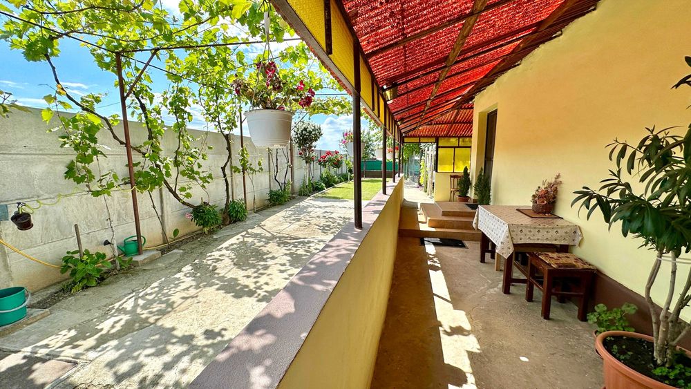 CASA CU TEREN MARE SI CURTE AMENAJATA - Langa Baile Felix - Locatie excelenta.