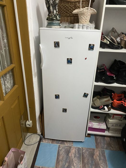 Congelator cu cinci sertare. Marca Myria.