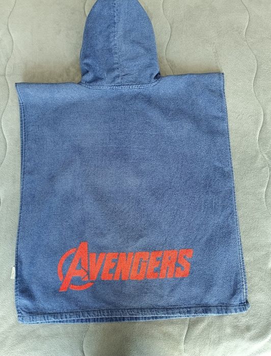 Хавлиено пончо Zara Avengers панталонки за плуване Next