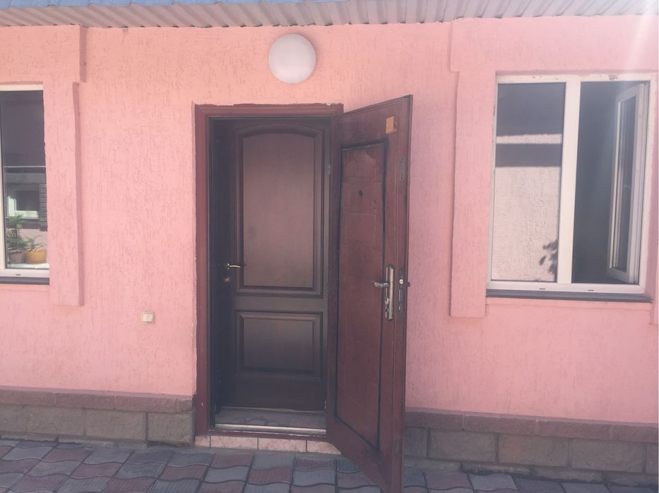 Времянка две комнаты.