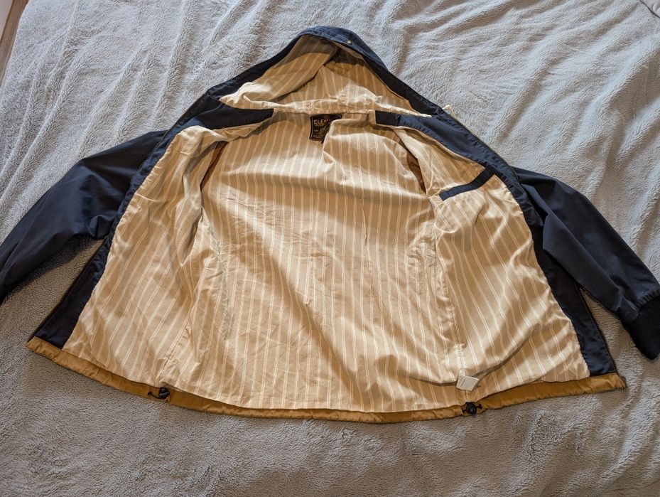 Vând geaca primăvară Element mărimea L